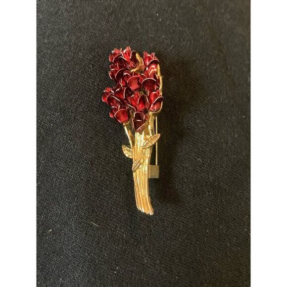 Vintage Bouquet Of 12 Red Enameled Roses On Gold Tone Brooch Pin - Picture 1 of 5
